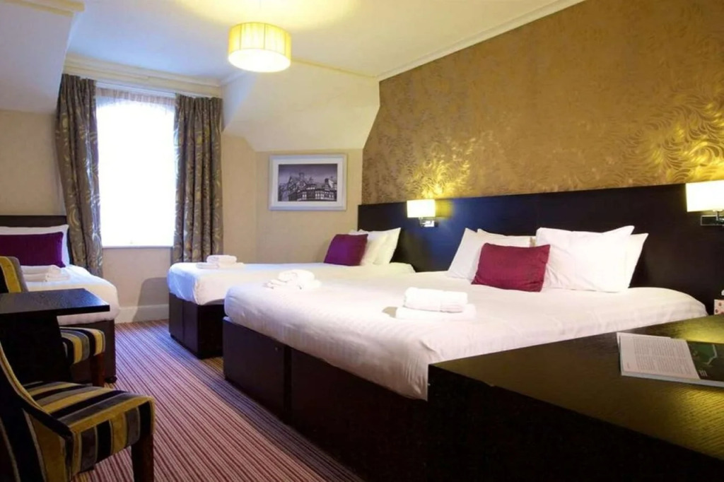 Hallmark Inn Chester