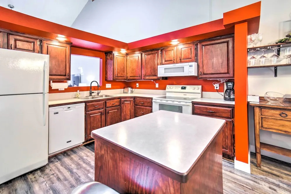 Idaho Falls Townhome ~ 5 Mi to Tauthaus Park!