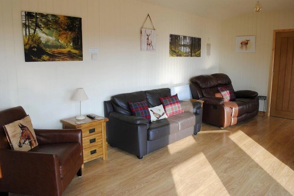 FAIRVIEW FARM Holiday Accommodation 14 Luxury Lodges, Cabins, Dog Friendly, Couples, Families, Hen Do, Brides, Bridesmaids, Wedding Guests, Retreat, Sleeps 2-70 in Ravenshead, Nottingham near Sherwood Forest, Games Rooms