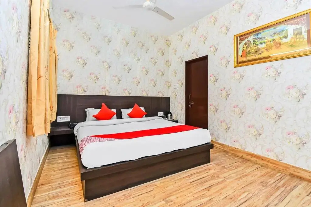 Hotel Sidhi Vinayak And Restuarant by OYO Rooms