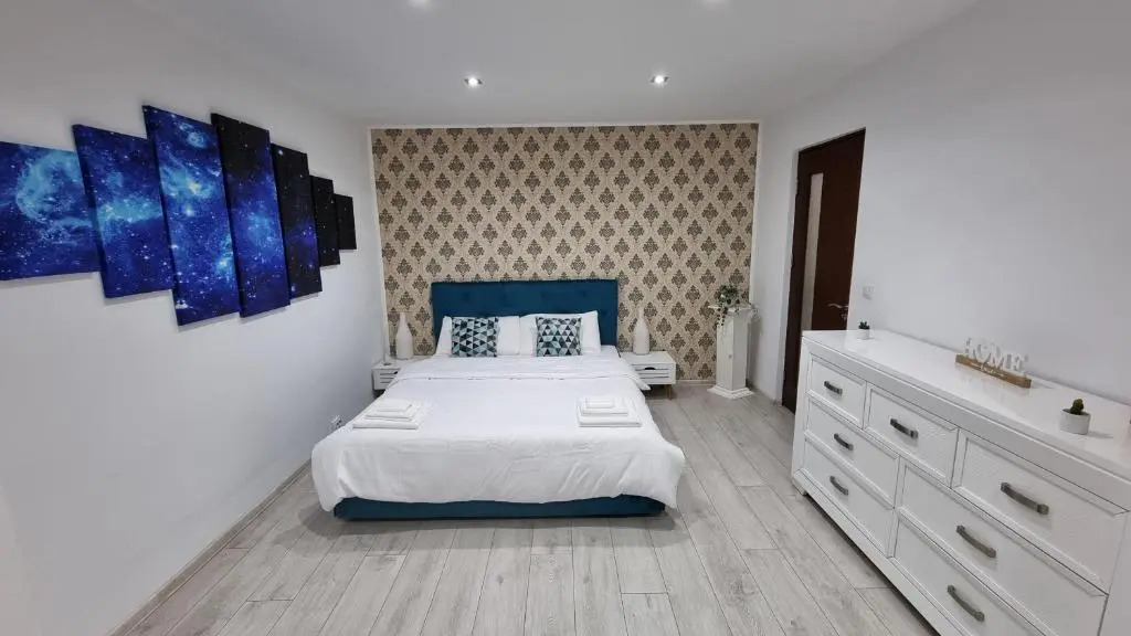 Stone Bridge Apartment