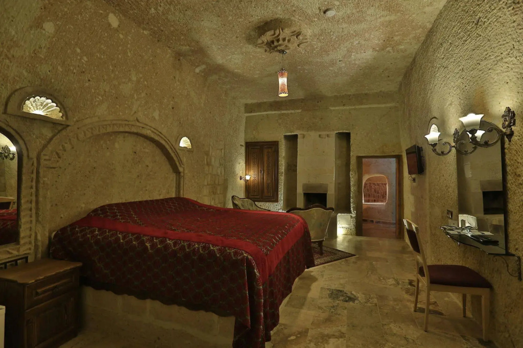 Oread Cave Suites