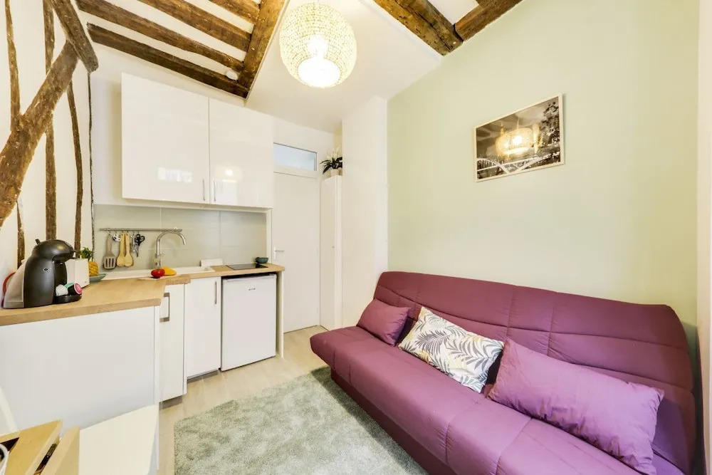 Pantheon - Lovely Flat