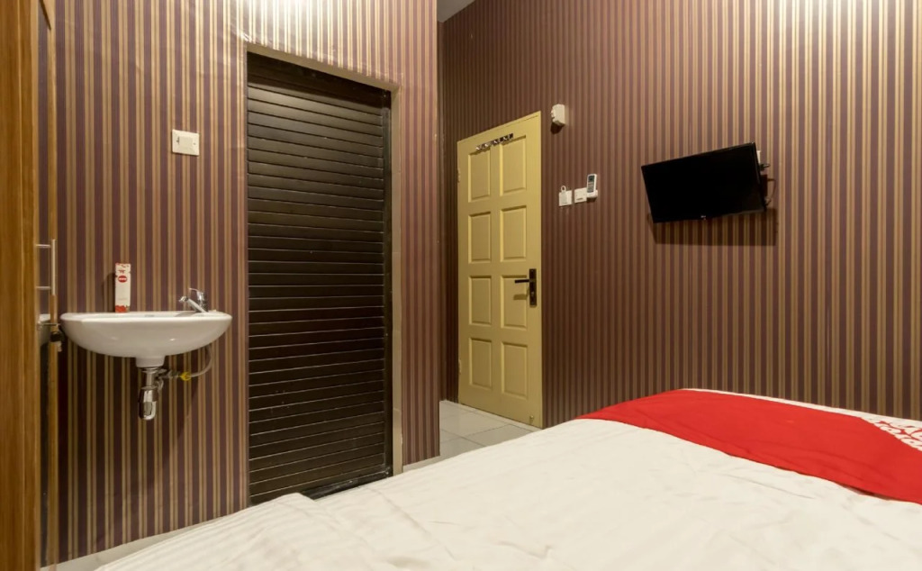 Executive Inn By OYO Rooms