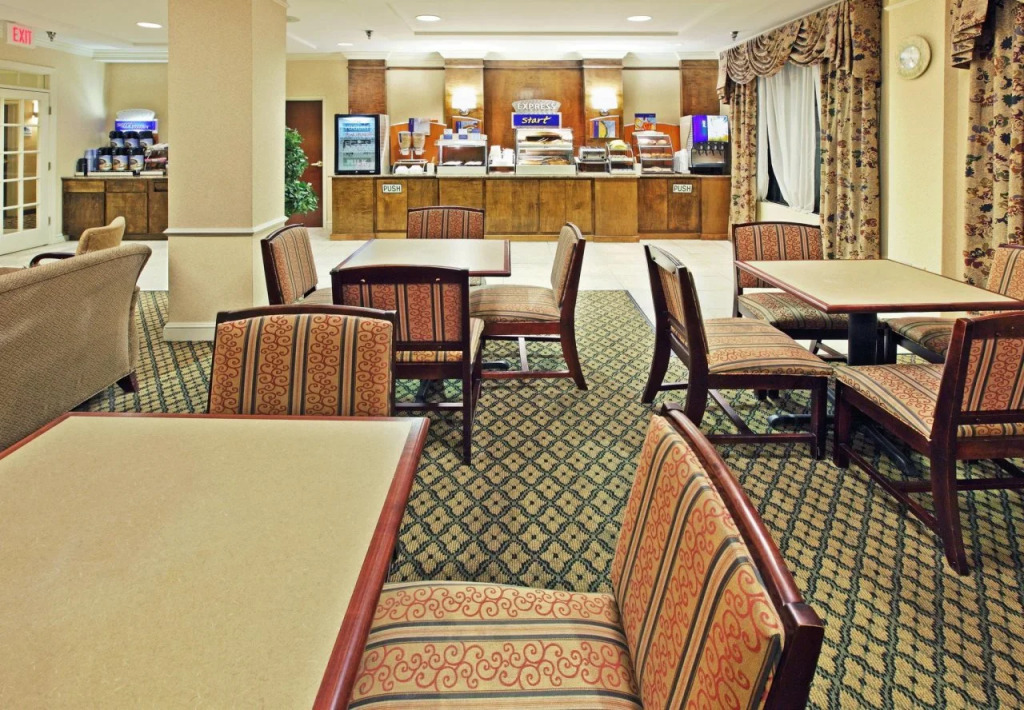 Comfort Inn & Suites Pine Bluff