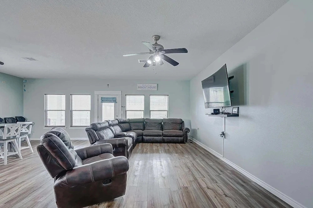 A Son Of A Sol 3 Bedroom Home