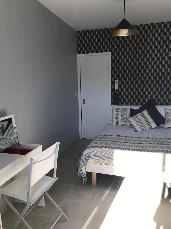 Appartement plein centre Saint Florent face au port