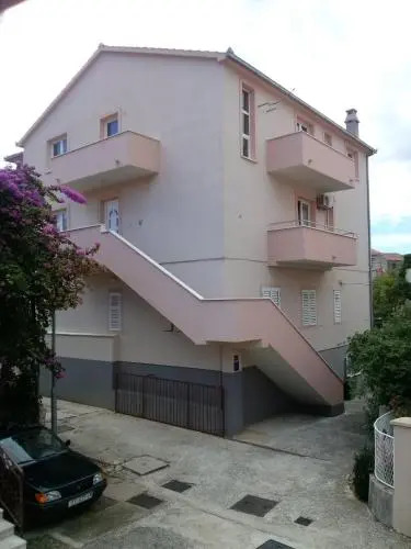 Apartments Belas