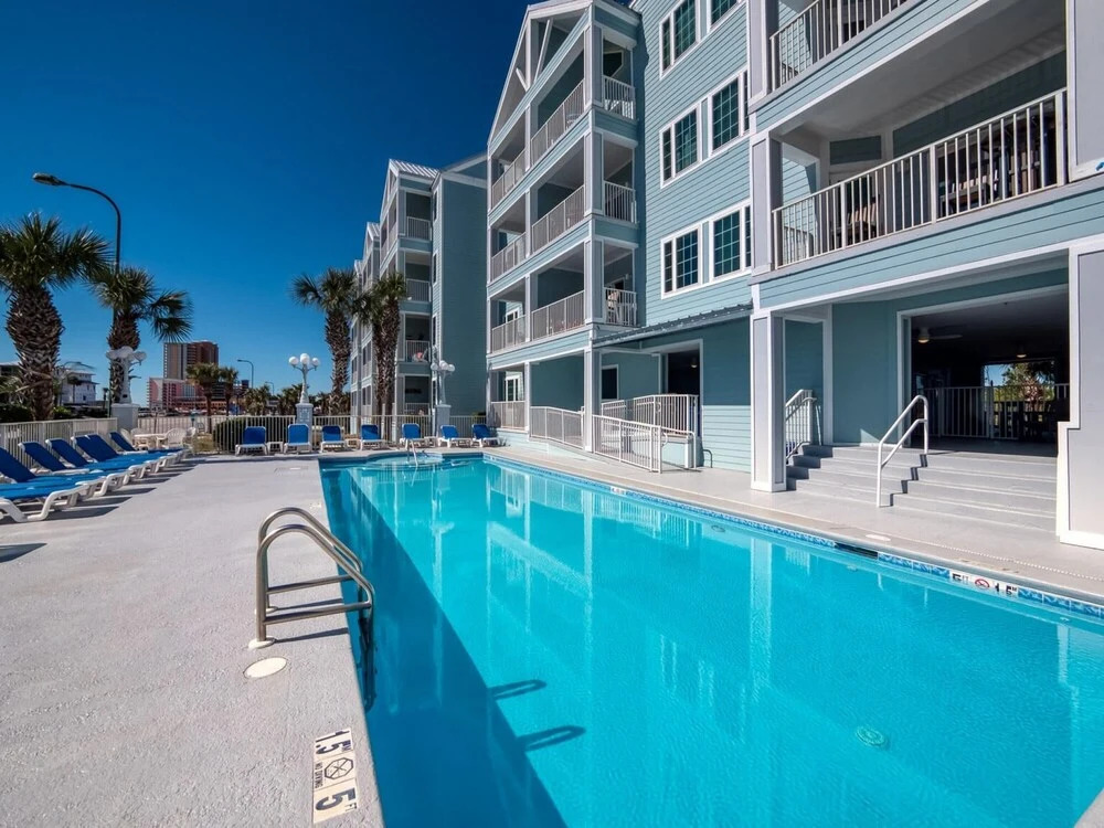 Fantastic condo in Orange Beach with views of the Gulf and Cotton Bayou