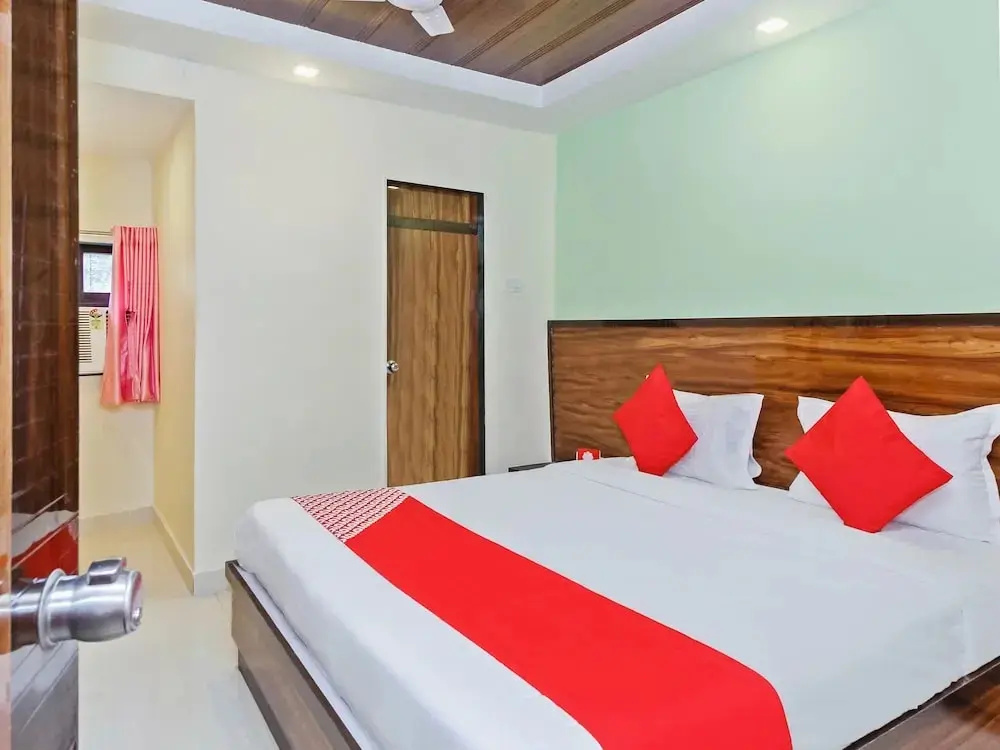 Shree Mahalaxmi by OYO Rooms