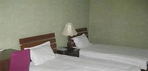 Qingdao Heng He Four Business hotel