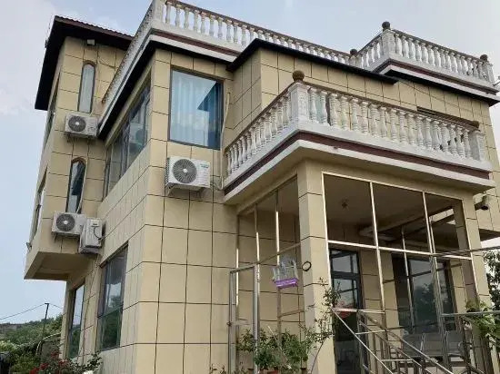 Zhuquanshan Gangzishu Restaurant B&B