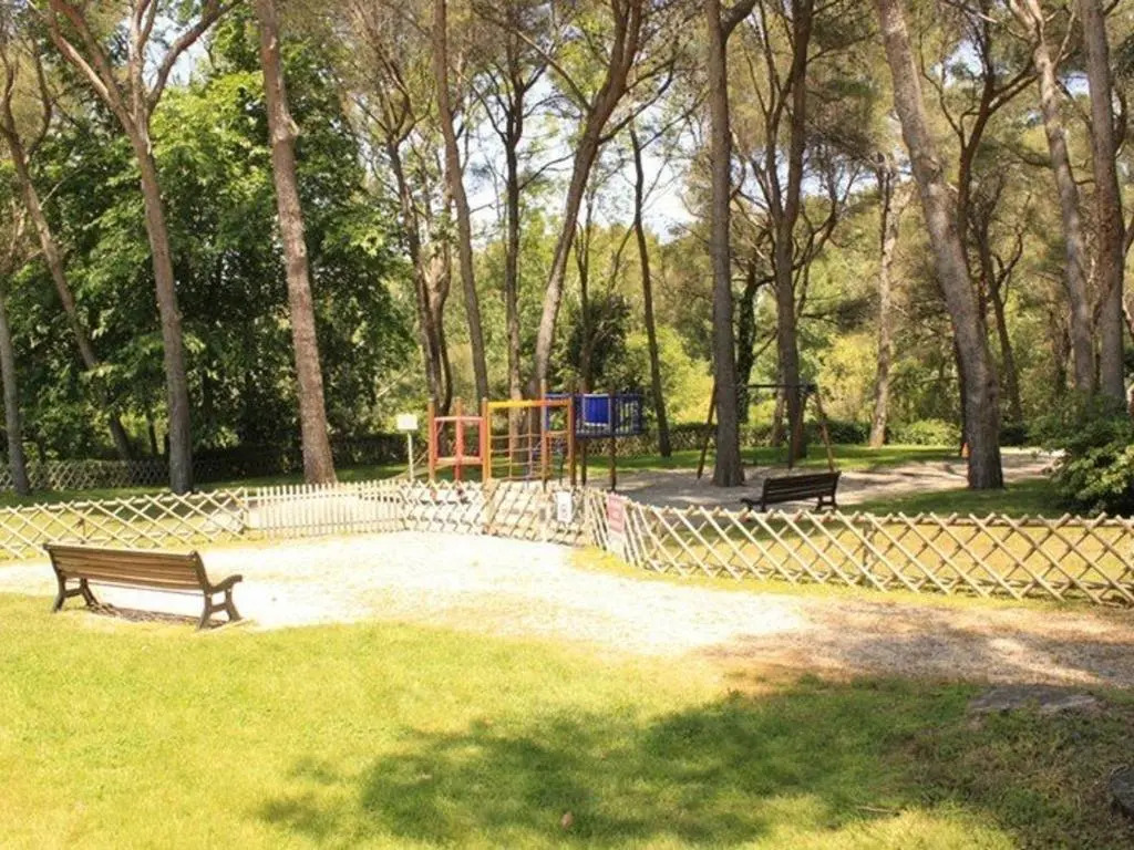 Appartement Six-Fours-les-Plages, 3 pièces, 4 personnes - FR-1-316-73