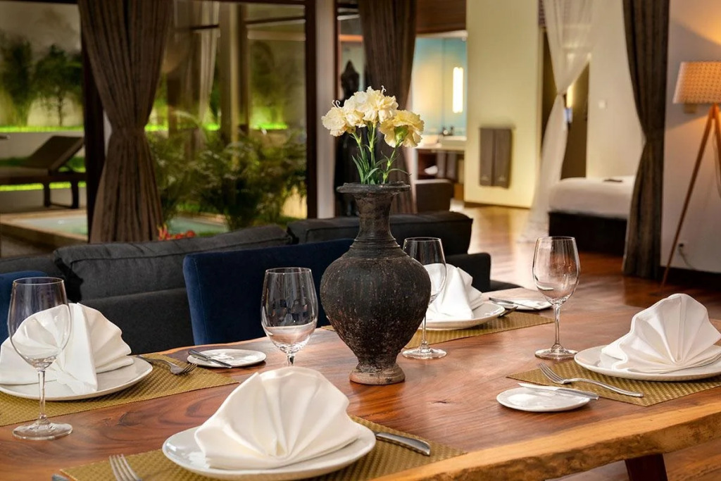 Отель Heritage Suites