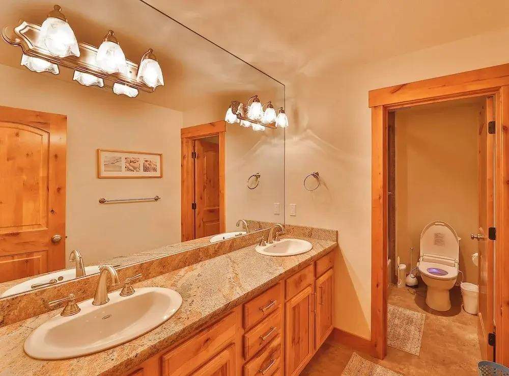 The Elevator House Sleeps 10!