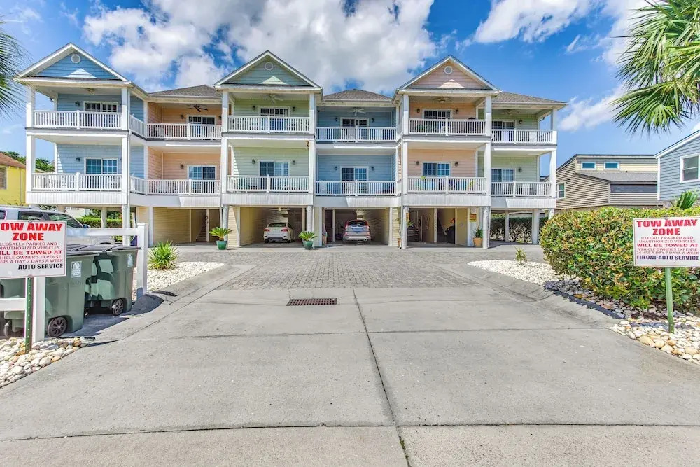 Walk to Seaside: North Myrtle Beach Gem w/ Views!