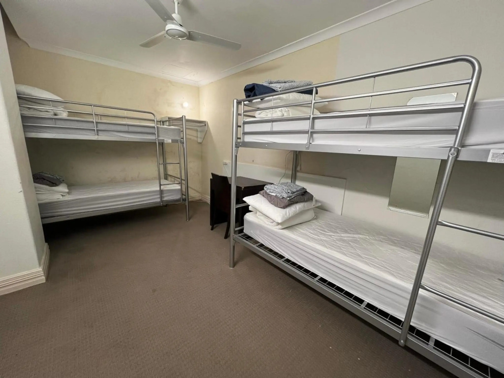 Wallaby Backpackers Hostel Perth - note - Valid passport required to check in