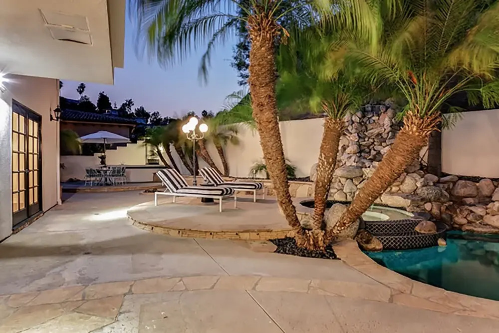 Beverly Glen Estate