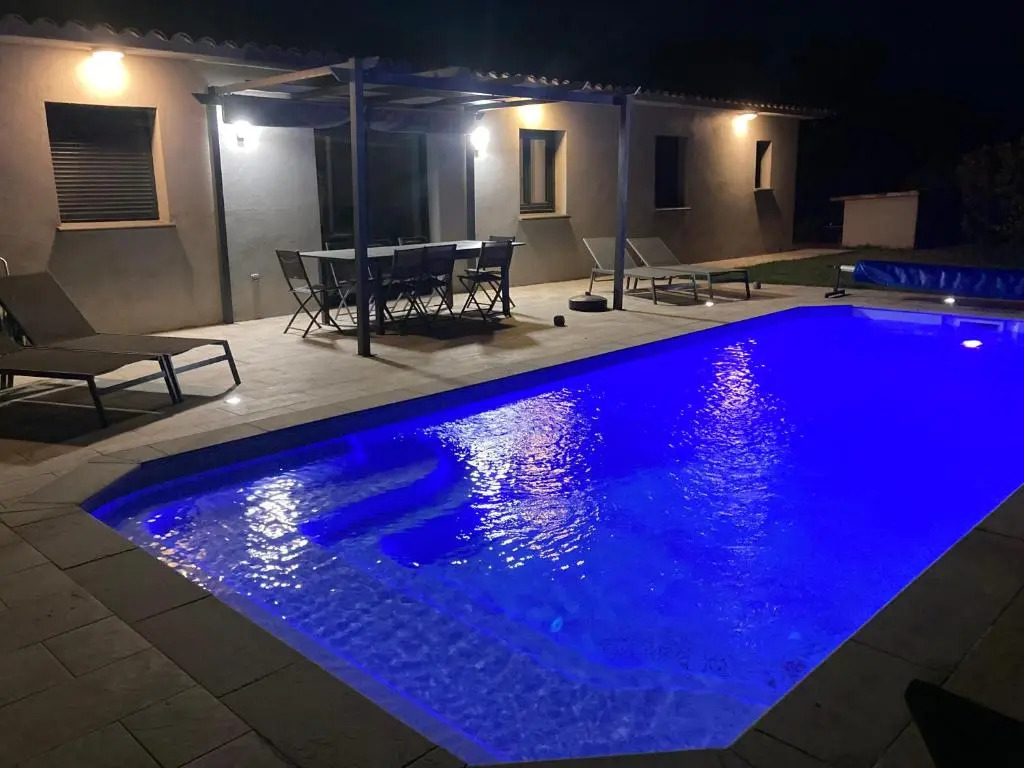 Villa 8 personnes et possibilité location voiture