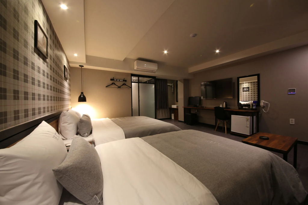 The Last Hotel Nampo