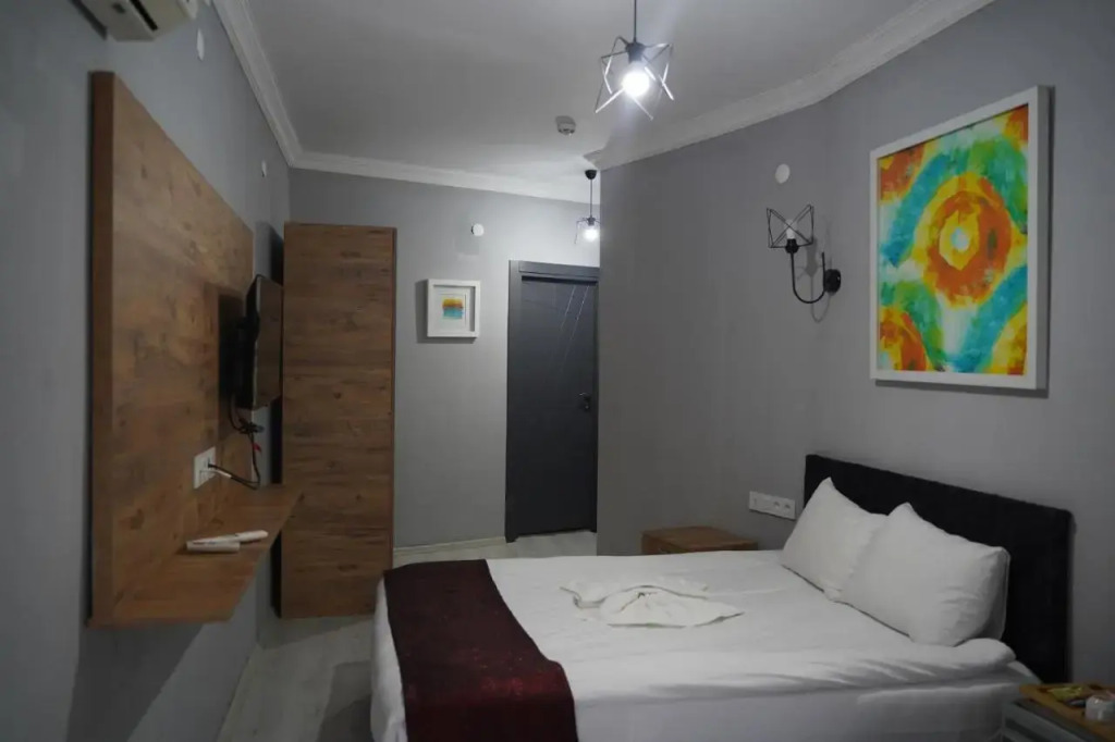 Grand Niki Hotel & Spa