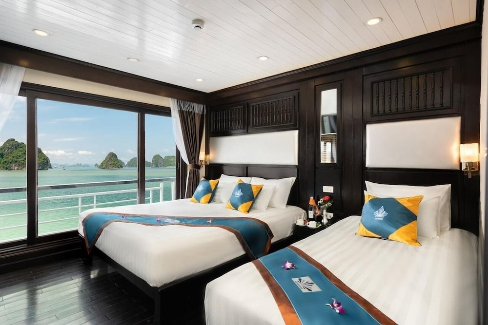 Halong Deluxe 1 Cruise
