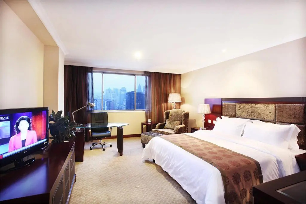 River Romance Hotel