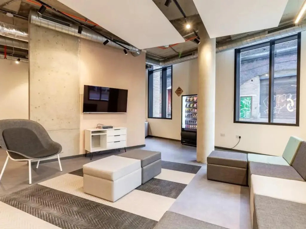 1 Night Free Private Rooms in LEICESTER - SK
