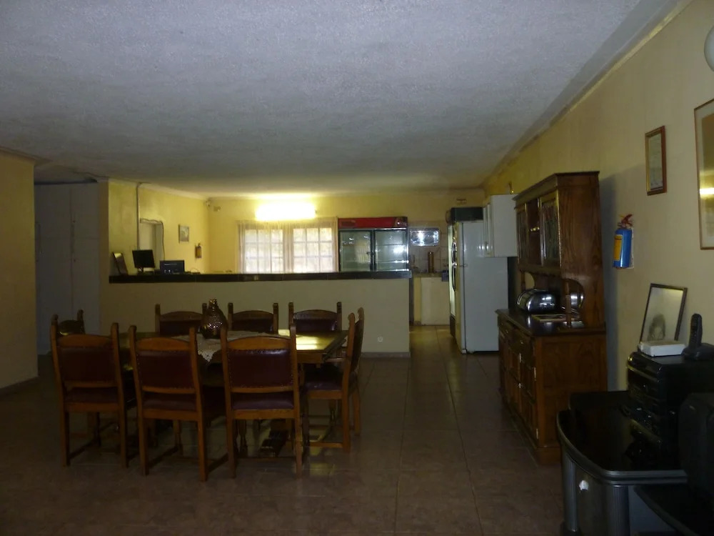 Daisy Executive Lodge