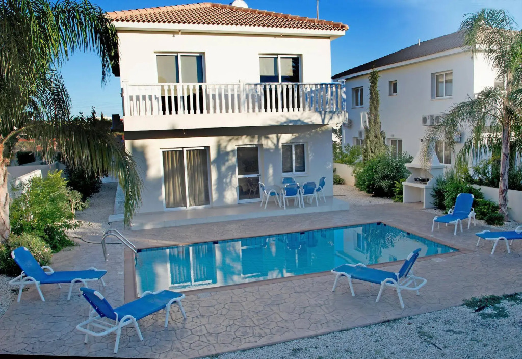Hara Nissi Beach VIllas