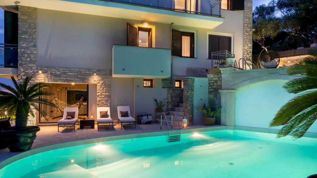 Villa Dolphin 10, Emma Villas