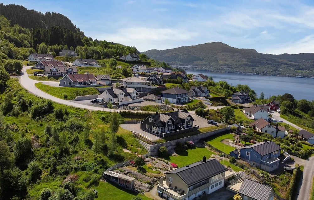 Beautiful Home in Valestrandsfossen With Wifi and 3 Bedrooms