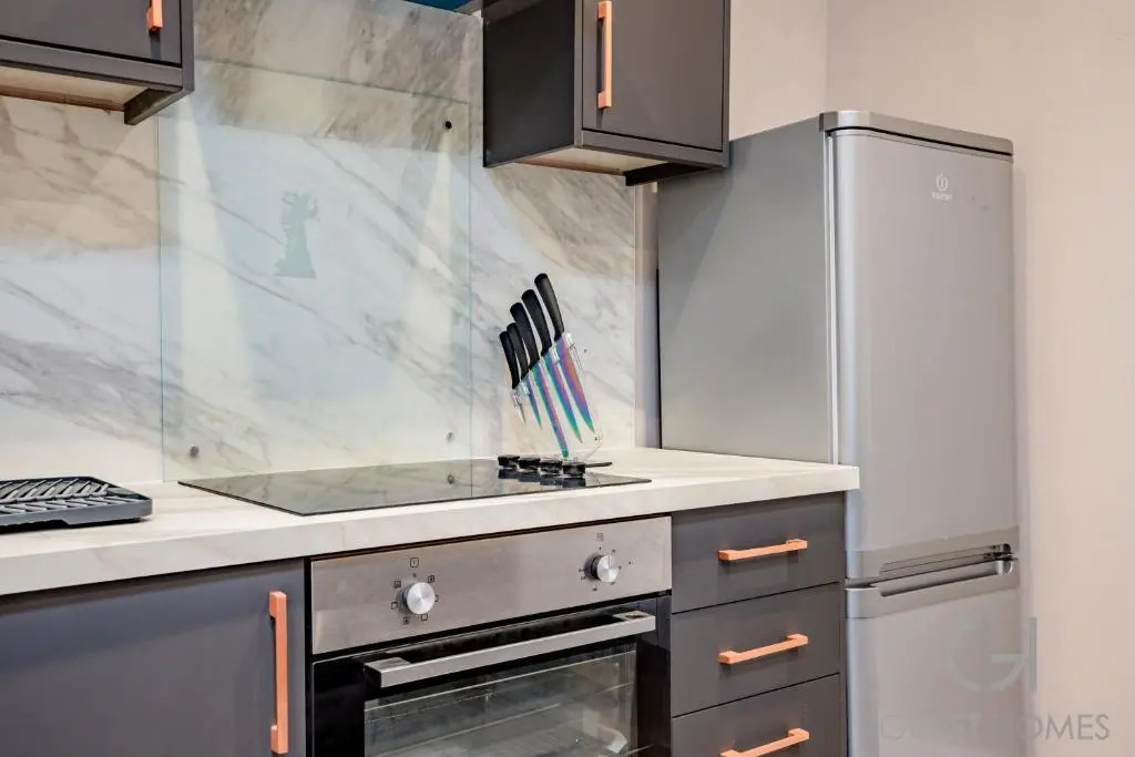 Worcester 1 Bed Apartment With Private Entrance