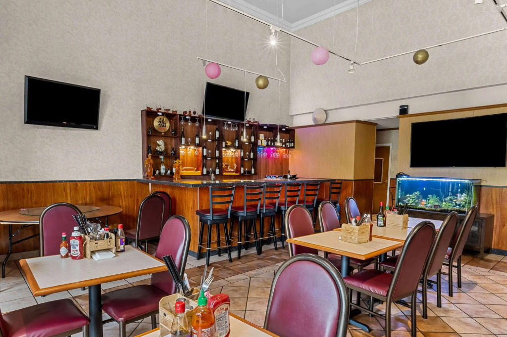 Ramada by Wyndham SeaTac Airport