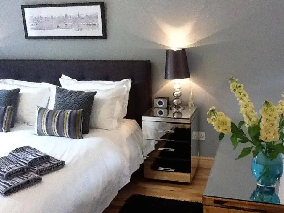 Flat 4 Summertown Court