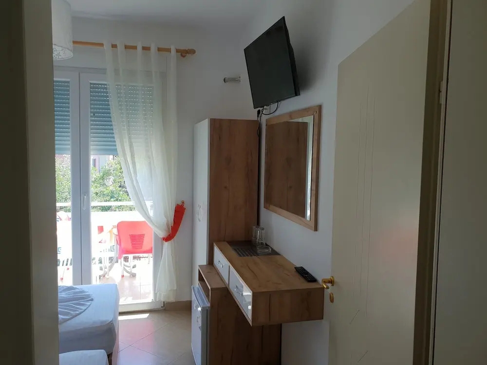 Brian Hotel