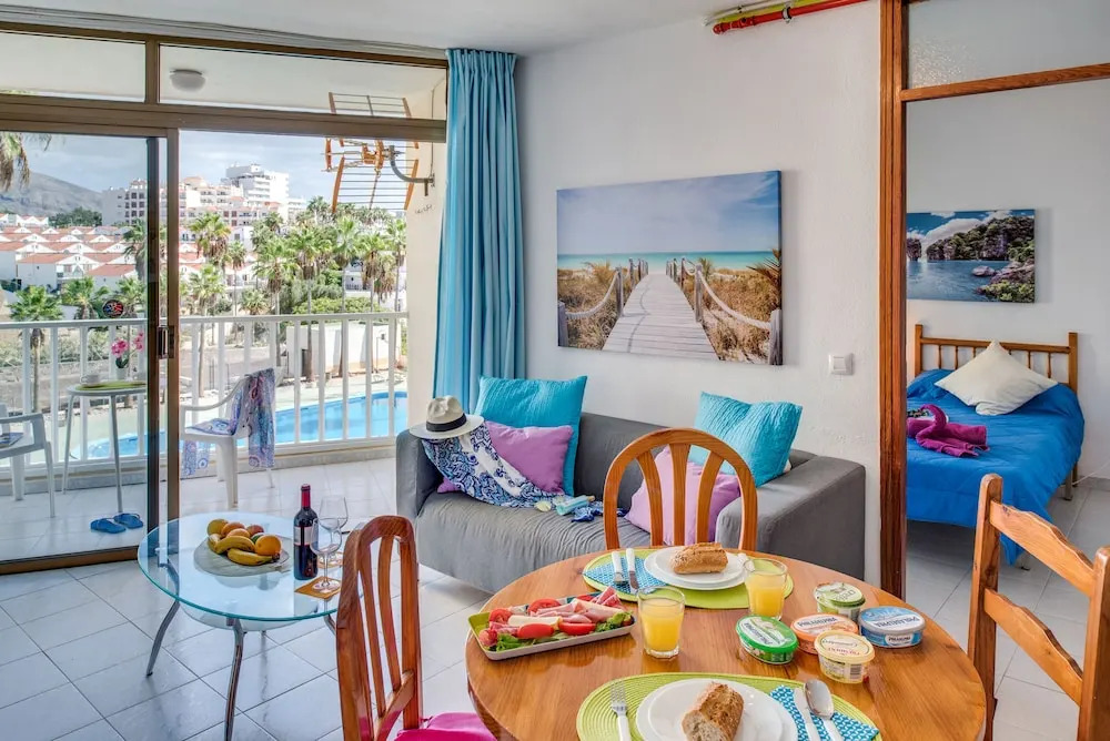 Y2E. Lovely Apartment Pool View! Close To Beach