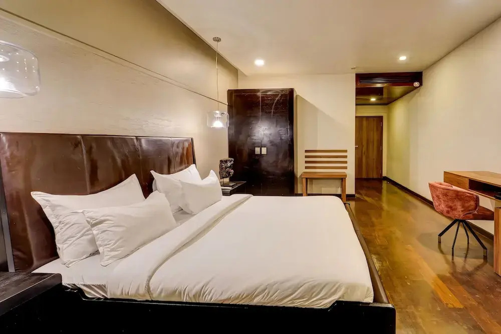 RG Suites Slate
