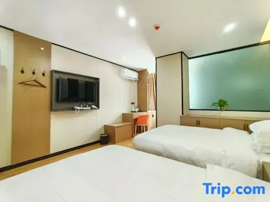Lan Feng Hotel (Ethnic Specialty Food Street International Convention and Exhibition Center)