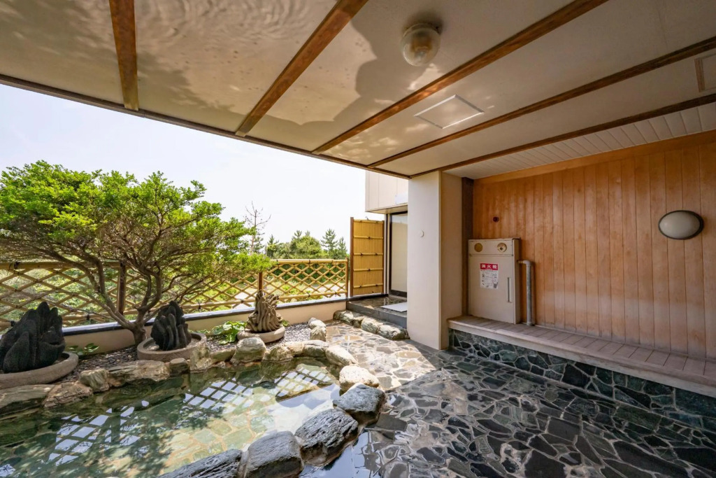 Shima Beach Hotel