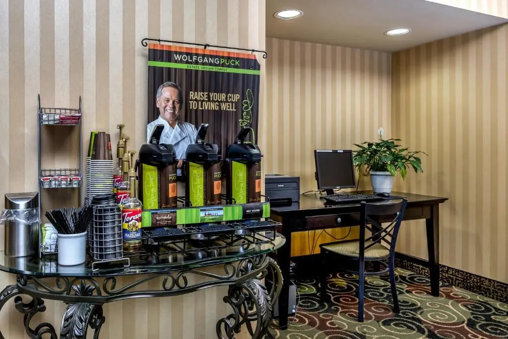 Cobblestone Inn & Suites - Vinton, IA