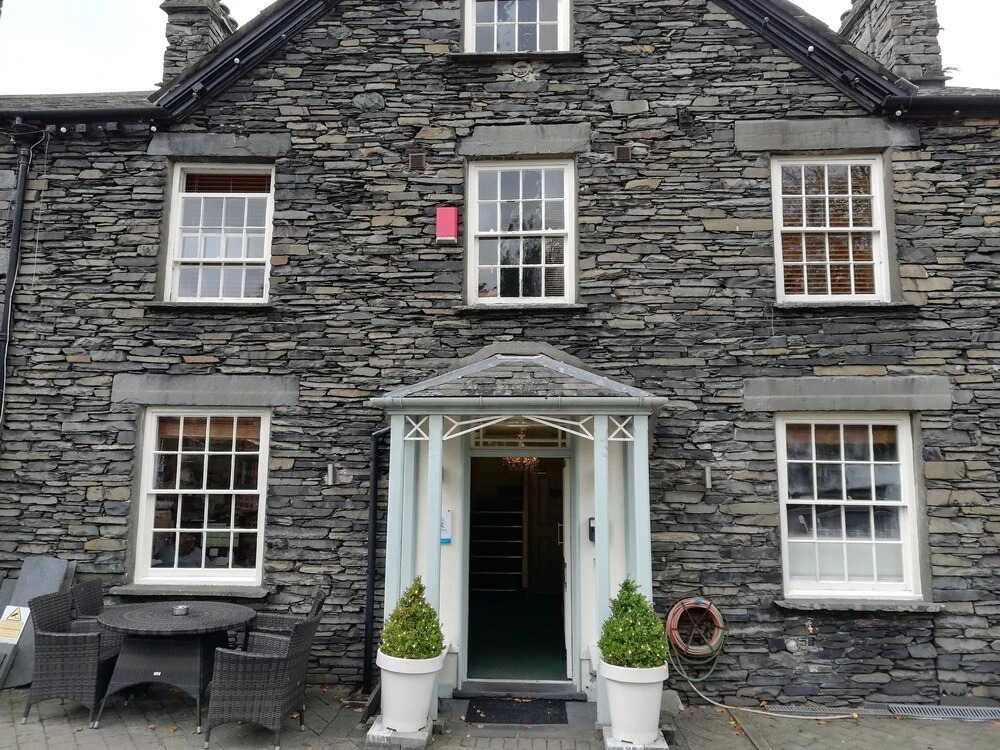 Rooms at the Apple Pie