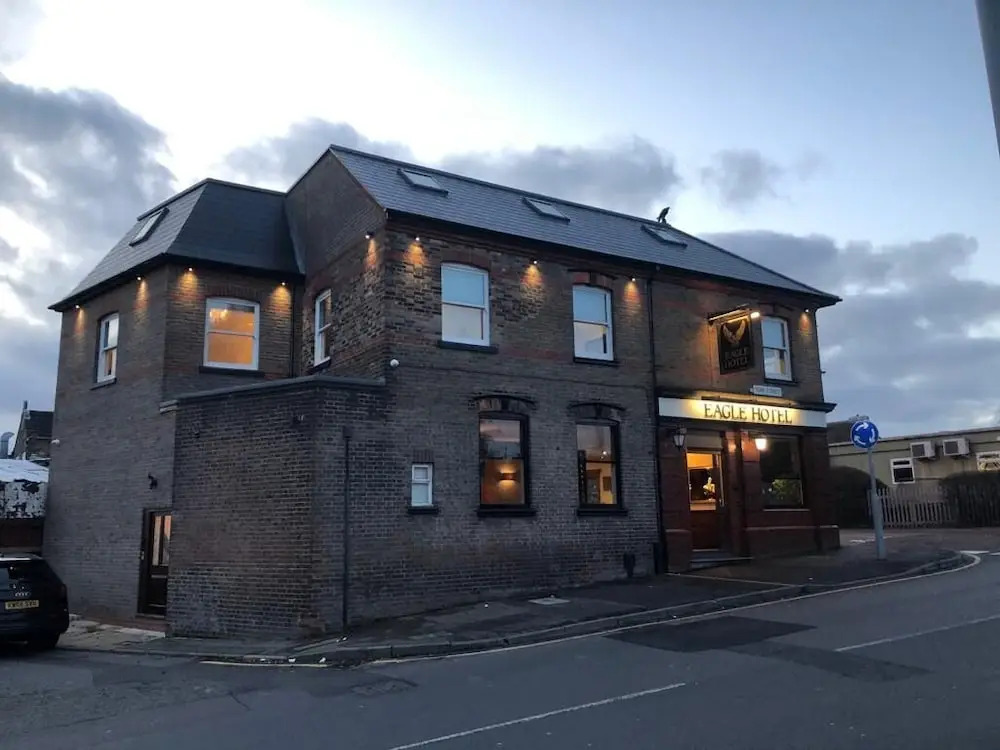 Eagle Hotel Luton Airport