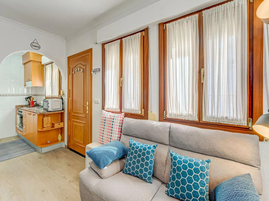 Comfy Holiday Home in Denia near Playa Beach