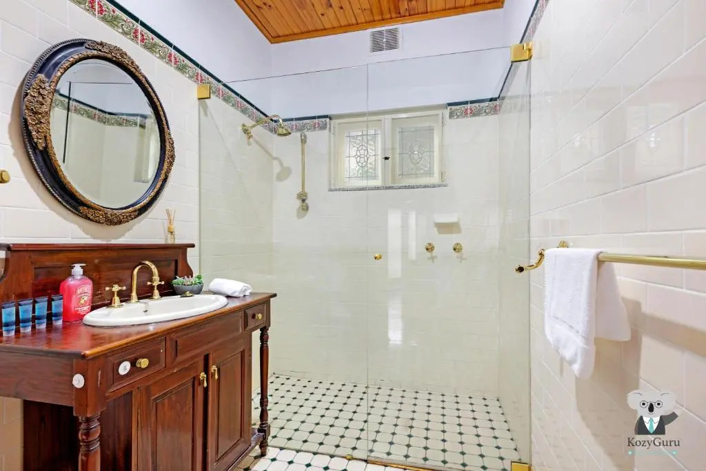 Kozyguru Campsie Oldie But Goodie Look 4 Bed House Nca011