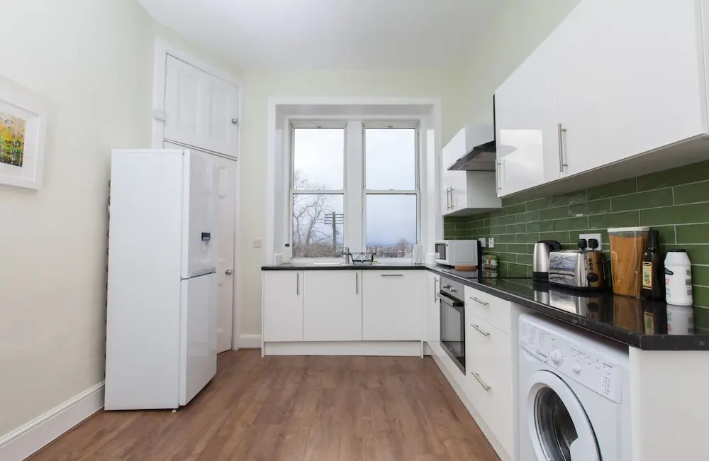 Spacious 2-br Flat for 4 in Morningside