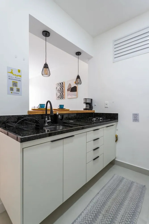 10 Minutes From Flamengo Beach Next to the Subway Ct404
