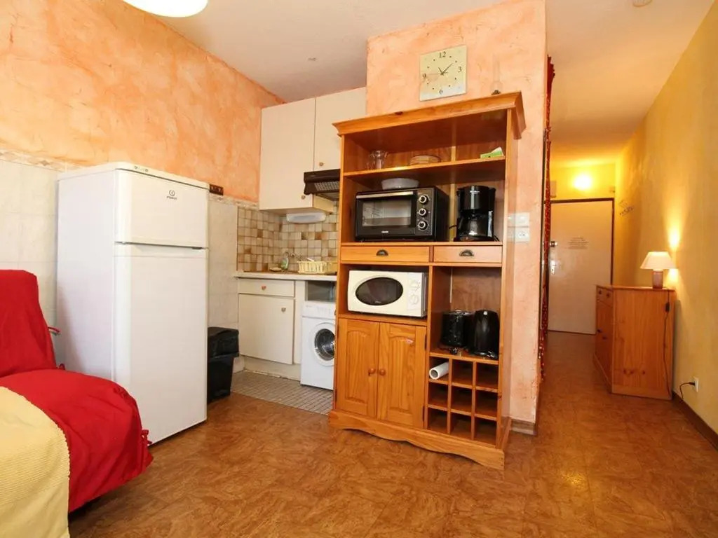 Appartement Balaruc-les-Bains, 1 pièce, 4 personnes - FR-1-553-48