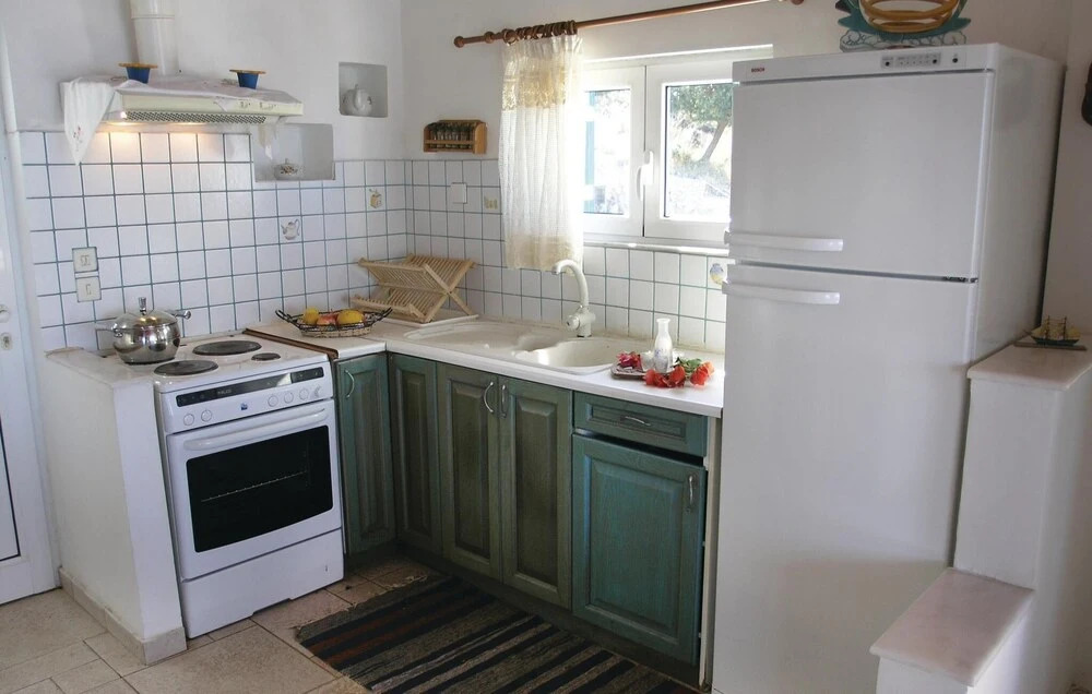 Amazing Home in Kitries Kalamata With Wifi and 2 Bedrooms