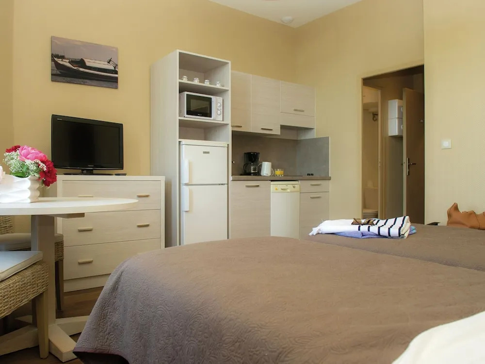 Studio in a Historic City Villa in the Town of Arcachon